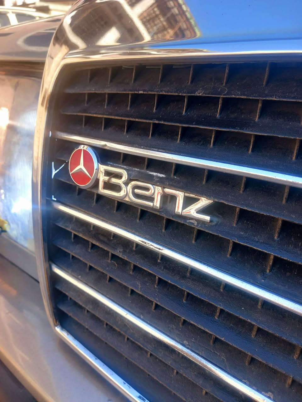 للبيع للإستفسار  *********** السعر ٦٢ وبيها مجال
