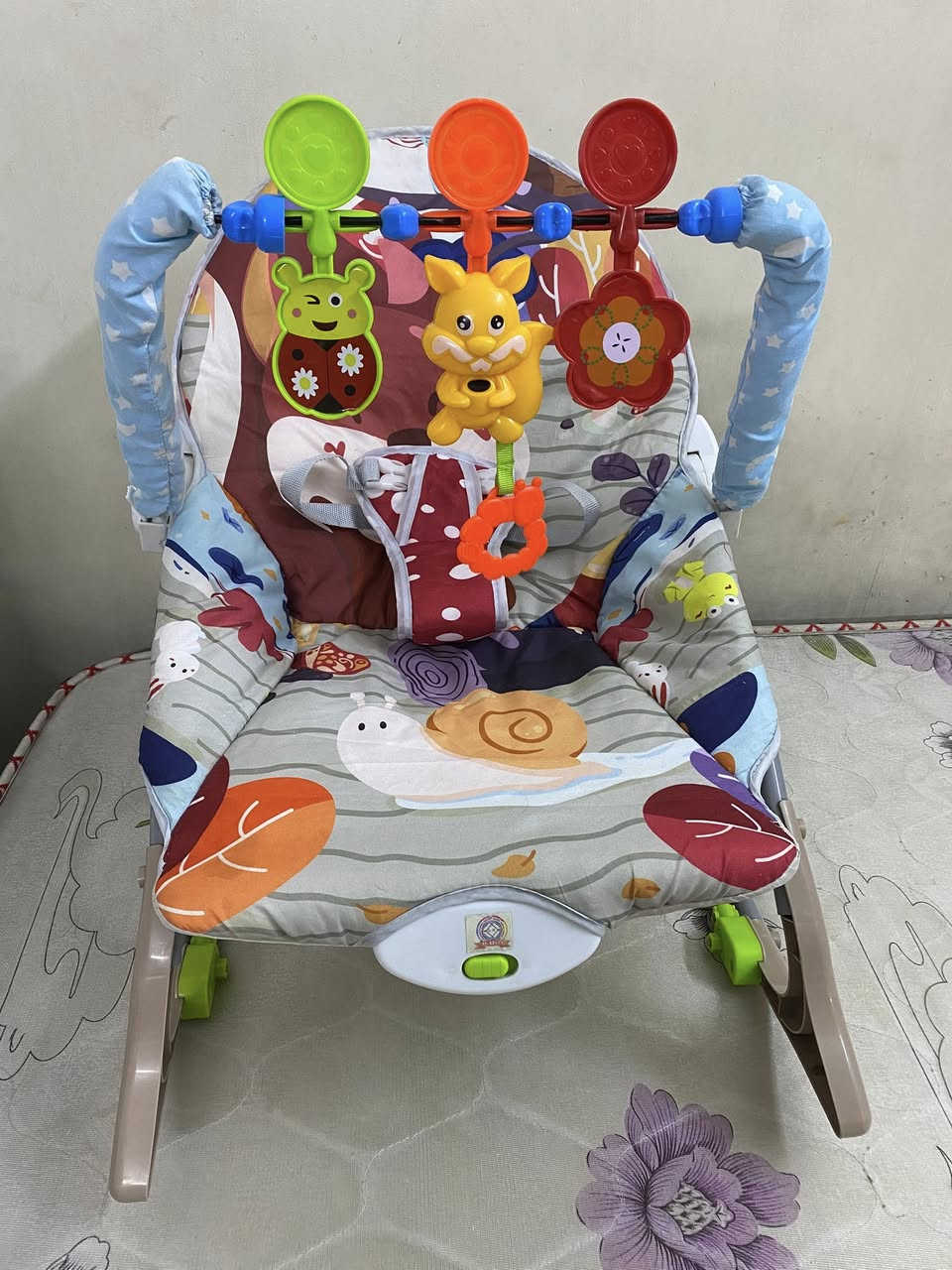 السلام عليكم 
كرسي هزار وثابت مع موسيقى للبيع اخو الجديد. استعمال كلش قليل السعر ١٥ الف


**إذا كنت صاحب هذا الإعلان وتريد حذفه لأي سبب، رجاءا أرسل رسالة إلى الدعم الفني**