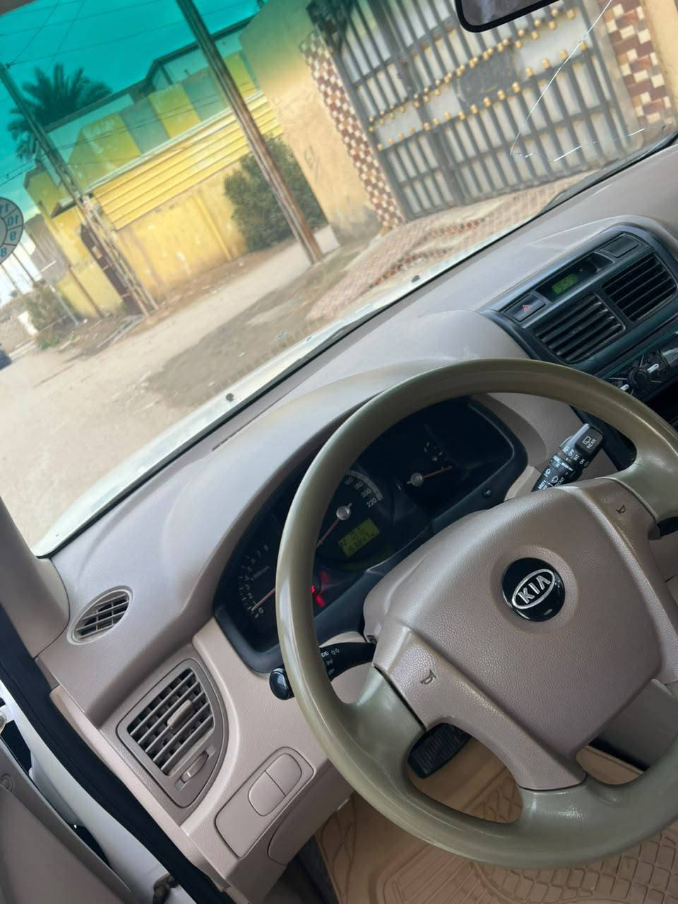 سبورتج ٢٠٠٩
السياره كلش نظيفه على ايدي وسنويه جديده باسمي 
تبريد حداديه تخم تاير كلشي جاهز 
سياره فقط بيه بنيد رشيته لان جان بي شويه جراد وخشم جاملغ الامامي الايمن بارد دعمتي دراجه عندي صوره اله 
١٢٢ وبيه مجال ***********
