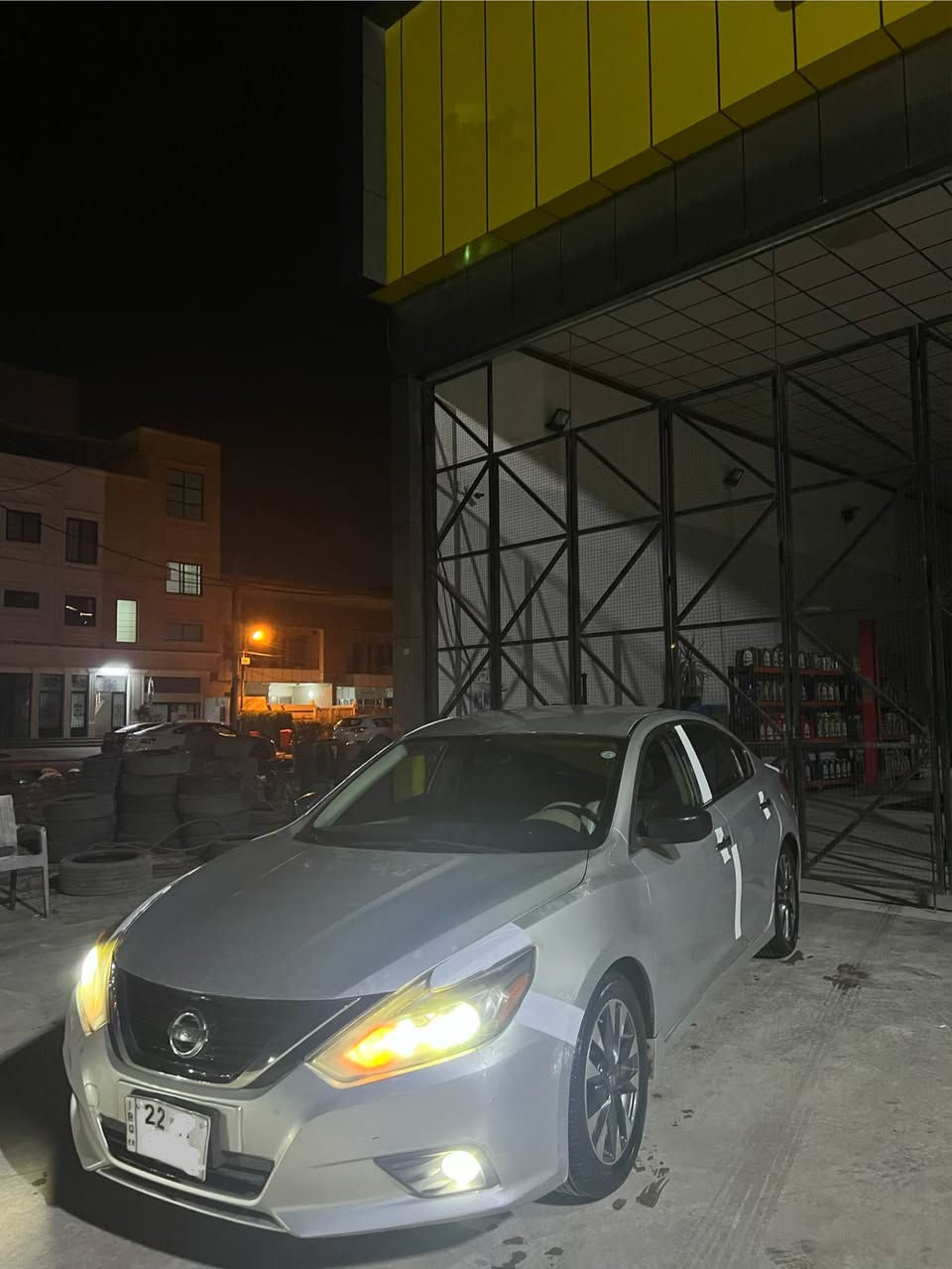 Nissan altima 2016 S                              بوفروشتن ناوزةرد مواسةفات بةسمة شاشة كاميرا تعديل سرعة گوشين كارةباي زور مواسةفاتي تر سةيارةكة سبوغ عام نيية بة سبوغ عام دةفروشم بي ناوگرتن پيش و پشتي كةپسة   هةموو شتي نوية سةنةوي هةتا ٢٠٢٨ وة ١٠ وةرةقة غرامةي لةسةرة گير و مةكينةو تةبريد و تةقةو رةقةو بةناوكردن غةرامة وةرگةران براوة هةمووي بةشةرت سعري ١٠٠ وةرةقةو مةجال شوين هةولير *********** أربيل, العراق
