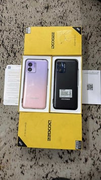 تليفون عدد 2.  كامره 50.  دوجي شي خرافي السعر 200 ثنينهم 07742696169 ب...