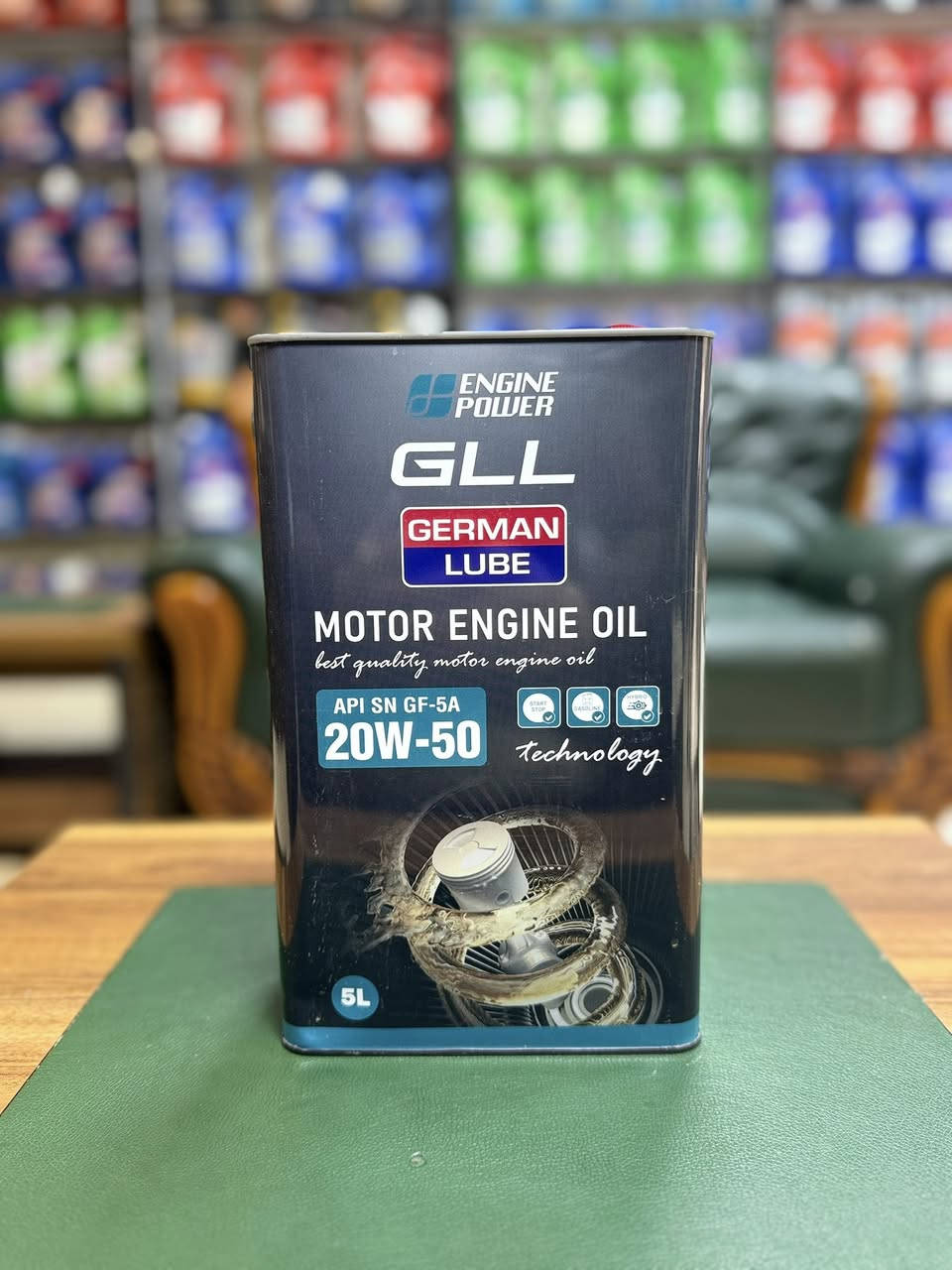 بفضل الله تم وصول GLL 
GERMAN LUBE.  
5لتر 
HD50 _20w50_10w40_10w30_5w30_5w20

تم تطوير زيوت محركات سيارات الركاب لجميع أنواع المركبات ، ولا سيما لأحدث المحركات المزودة بأحدث أنظمة تنظيف غاز العادم. إن الجمع بين أحدث التقنيات المضافة والزيوت الأساسية عالية الجودة يخلق الأساس لحماية موثوقة وطويلة الأمد للمحرك. حتى في ظل أقسى ظروف التشغيل، تشكل زيوت محركات خليطا مثاليا من التشحيم لحماية أجزاء المحرك من التآكل
📍بغداد السنك كراج الطوابق قرب جسر السنك
#شركة_الحاج_جبار_الربيعي_لتجارة_الزيوت_والفلاتر

‭0770 794 9290‬
