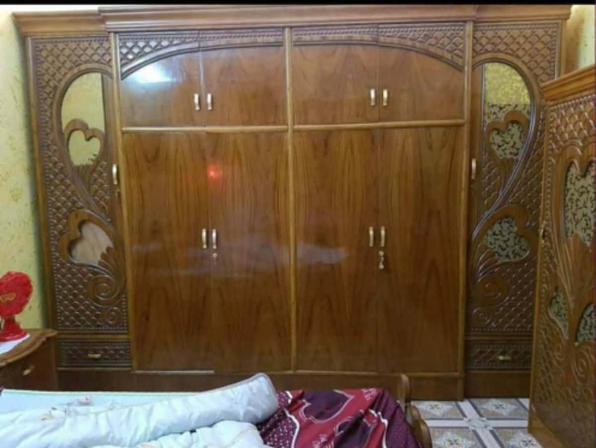 غرفة نوم صاج للبيع سعر 750 مابيها ضرر نضيفه مثل ما لصوره عنوان تاجيات رقم ***********
