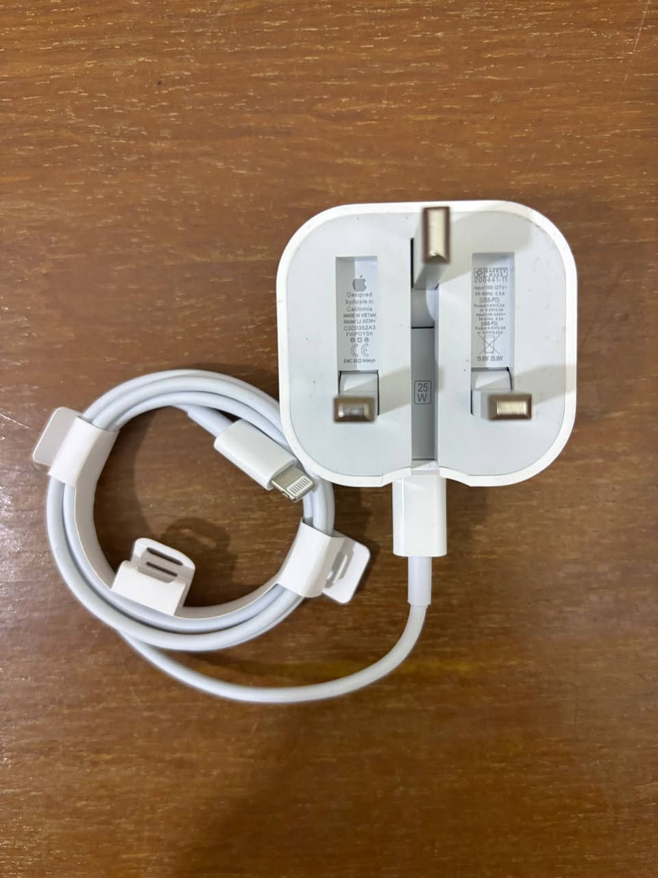 عندي هاي شاحنه ايفون اصليه للبيع
ليريدها يراسلني خاص
سعرها ١٥ مع توصيل


**إذا كنت صاحب هذا الإعلان وتريد حذفه لأي سبب، رجاءا أرسل رسالة إلى الدعم الفني**