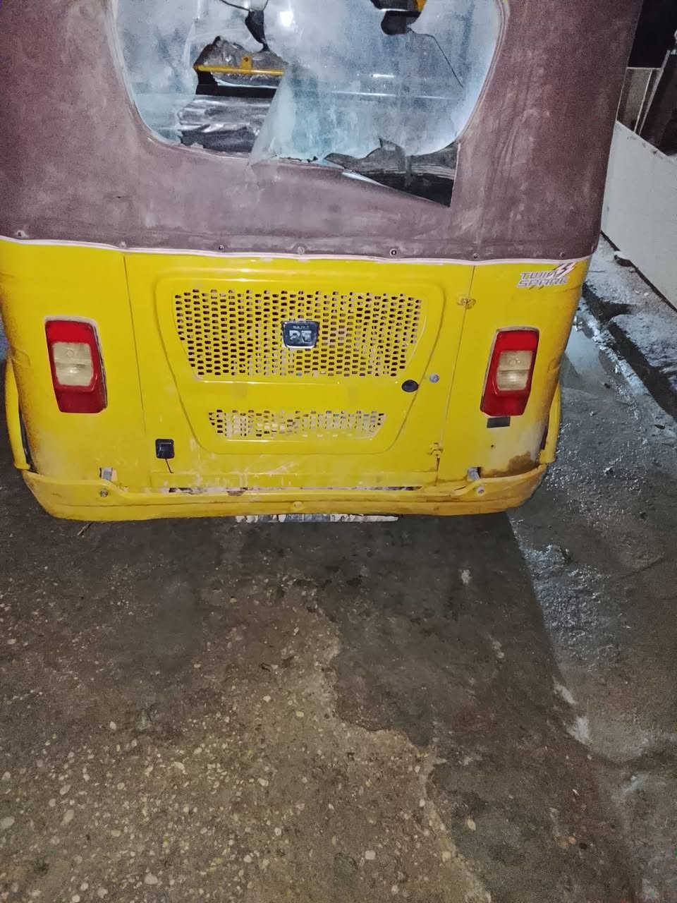 سلام عليكم تكتك للبيع 2021 اوراق مكان كربلاء امن داخلي قرب سيد محمد ***********
