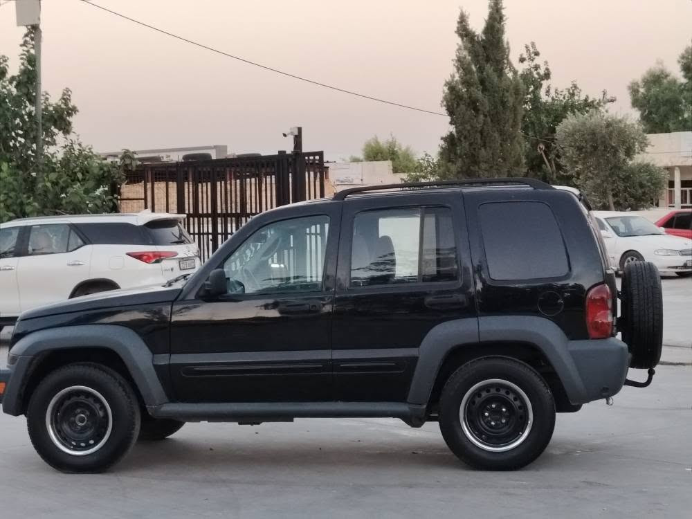 تەنها 58وەرەقە 😱😱😱
جێب لێبرتی مۆدیل 2005 گێڕتۆماتیک
بەنزین و غازە غازی ئیتاڵی بۆبەستراوە
6 پستۆن مەکینە 3.7 دەبل ئەکسل
سبوغ عامە پشت و پێشی لێدرانی نیە
گێر و کەمینە و تەبرید بە شەرت
تحویل و بەناوکردن بە شەرت 
4 تایەی نوێی لەسەرە
 تا بلێی توندوتۆلە بێ مەسرەفە
سەنەوی تا2030تازەیە ڕەقەم باریکە
دوو وەرەقە غرامەی لەسەرە دەیدەمەوە
نرخی 58وەرەقەو مەجالێکی کەم
***********ڤایبەر وەتس ئەپ
***********لەشاری کۆیەم كويسينجاك, أربيل
