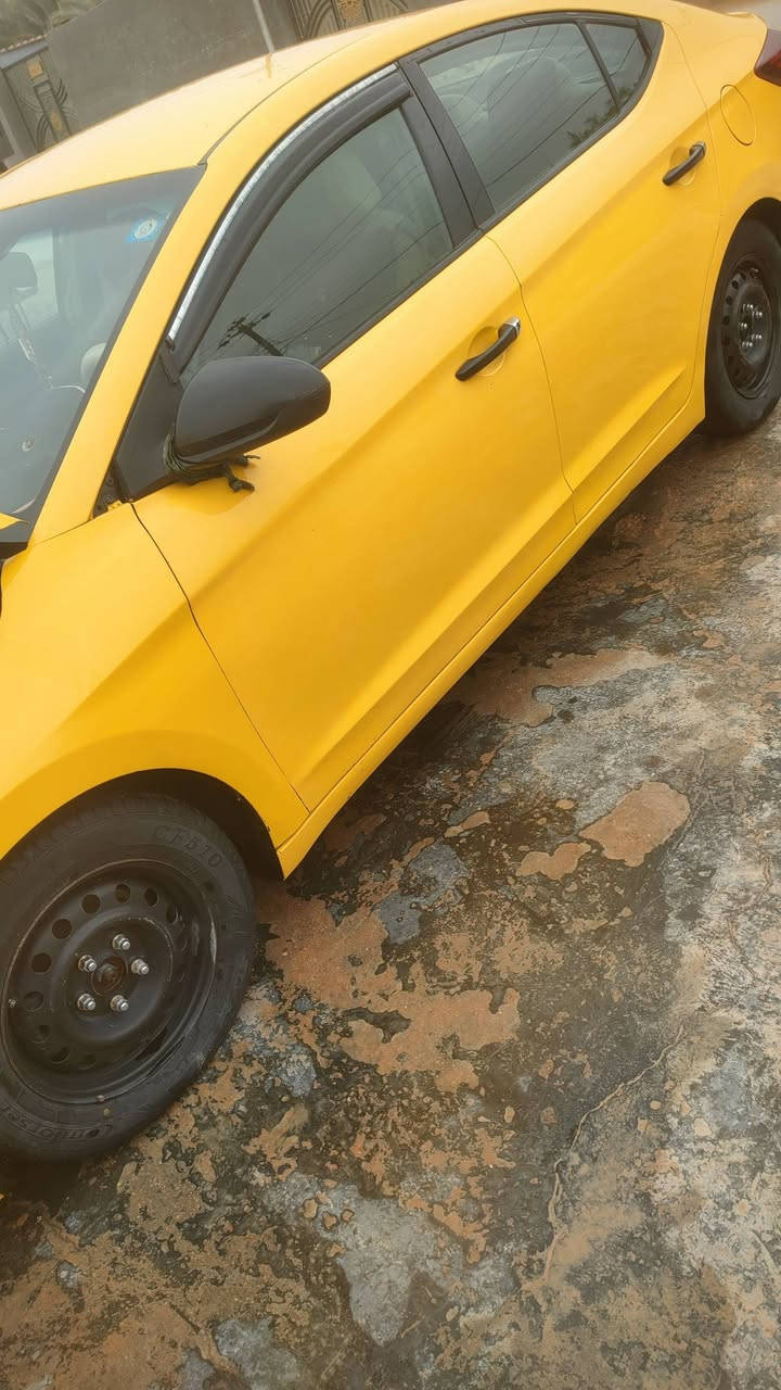 السلام عليكم انتره للبيع موديل 2020 بيها ثلاث قطع وسنويه بسمي وتحويل مباشر سعر  125 وبها مجال بسيط للستفسار على رقم الهاتف ***********
