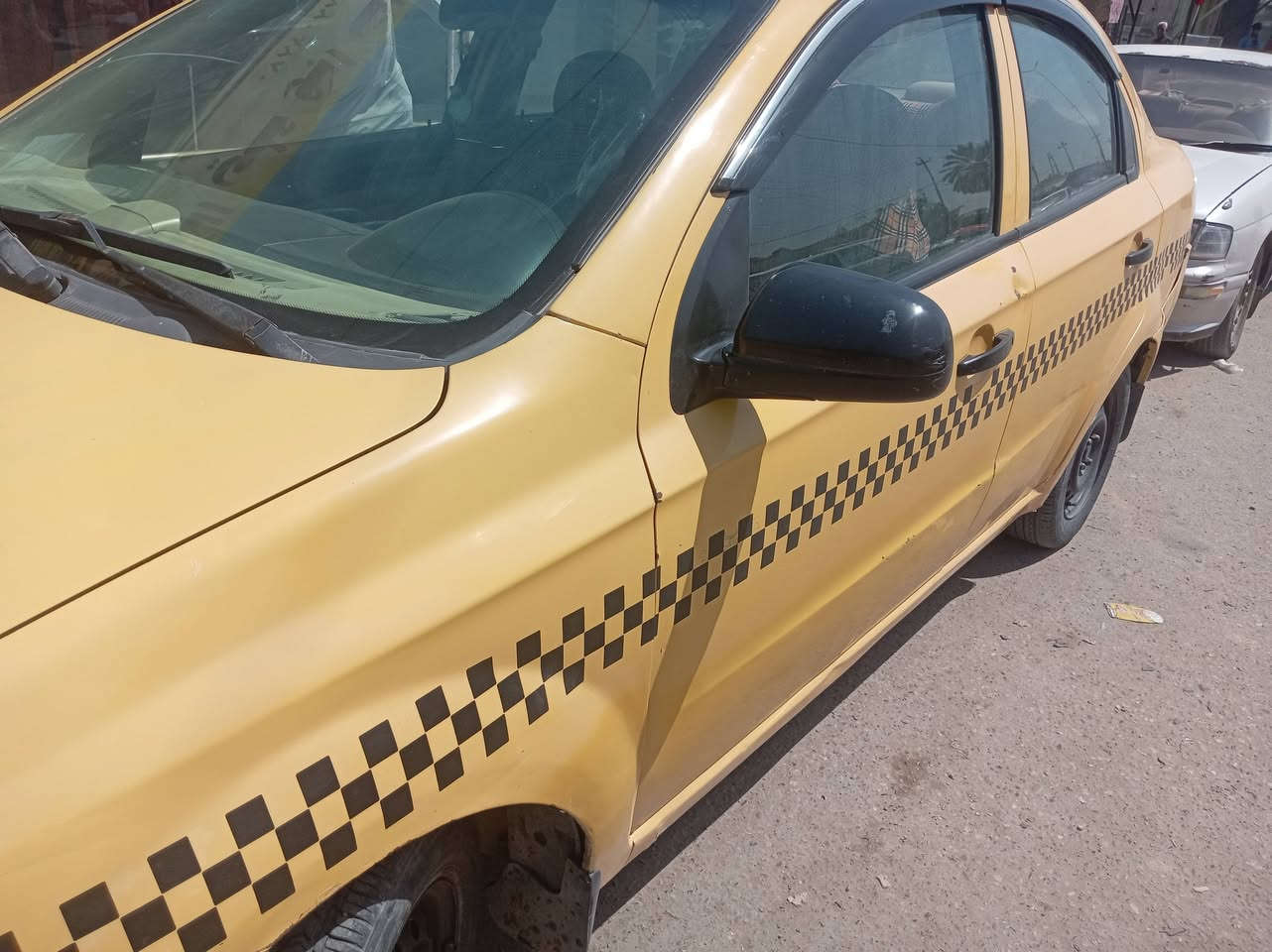 افيو َموديل ٢٠١٠ جاهزه مكينه كير تاير حداديه كله جديد تبريد عايز غاز فقط تحويل مباشر مصفره غرامات  الاستفسار ***********
