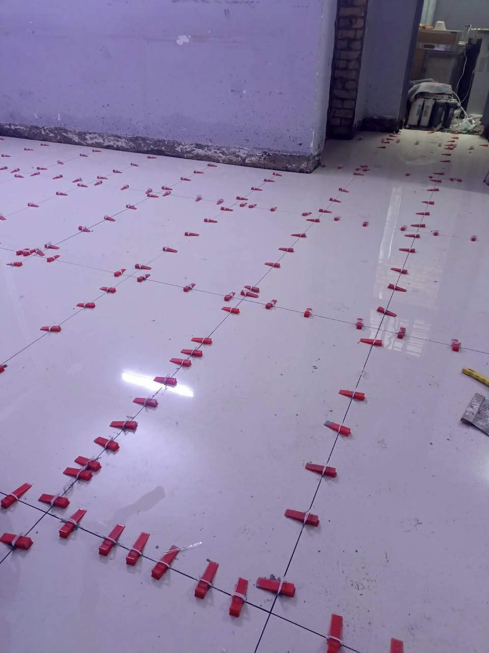 خلفه سيراميك ورضيه وتصفير لوح بالمادة وكافة الختصاصات شغل ليزر  متفرغ حالين والتزام من ديوانيه *********** ***********
