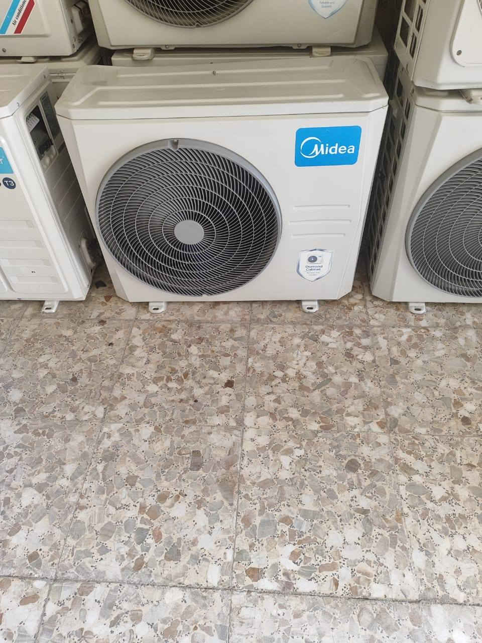 السلام عليكم
يتوفر لدينا مجموعة سبالت العدد ٢٠جهاز ٣طن كنتوري داخليه وخارجيه وريموت السعر ٤٥٠+
٢طن داخليه وخارجيه وريموت وحماله السعر ٢٢٥
+طن ونص السعر ١٧٠ شرط الشغل والنظافه مع الضمان
عنواني بابل هذا رقمي بيه واتساب ***********
