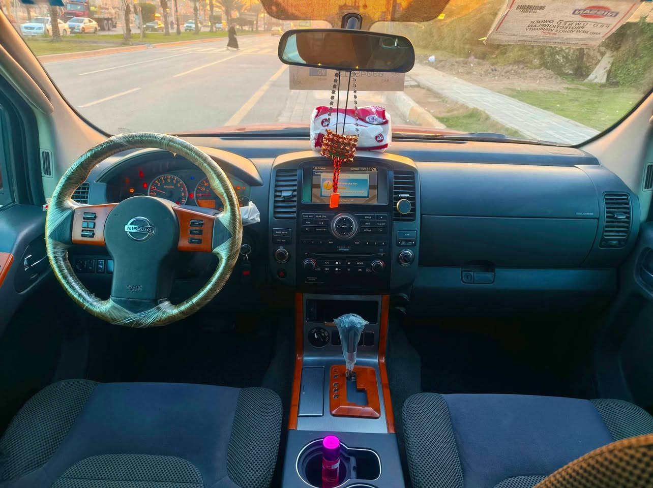 سلام عليڪم 
سياره نيسان بافندر مديل 2009 وارد امريكي  سبعه راكب باسمي ثاني يوم تحويل كفاله عامه من صبغ وضربه كير ومحرك خير من الله ✅رقم الانكليزي جديد سنويه جديده تنتهي لغايه 2028 هزه جديده  صدر نضيف وتخم تاير كشن كهربائي ✅+ دوسات كهربائي تحكم ستيرن كهربائيات كله شغاله ✅+ جام اوتماتك فتحه سلايت بلسقف بانزين ✅+ منضومه غاز 3 قطع تبريد شغاله ✅+ لايت عادي + لايت زنون + شاشه بلدشبول كشنات كلش نضيف سياره جاهزه من كلشي ✅ سعر 115 بيه مجال بسيط  العنوان بغداد مدينه الصدر سياره احله من صور للستفسار رقم *********** متواجد عل خاص واتساب ثنينهن✅
