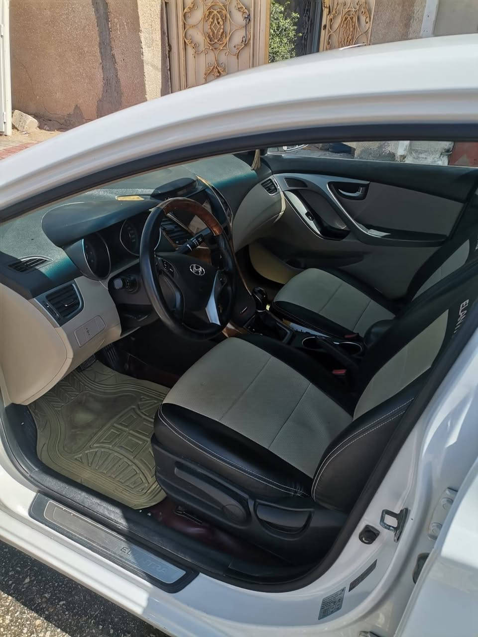 البيع انتره خليجي مديل ١٦ مكفوله
بس الباب وره السايق بين نص صبغ بدون ضربه أثر اشخوط
كير ومحرك وحداديه
تبريد ثلج
فول السياره واحد على واحد
رقم بغداد مشروع وطني
مكينه ١٨٠٠
ماشيه ١٨٠ بلادي
موجوده اب كربلاء
الاستفسار
***********
السعر ١٣٣ وبيه مجال الاستفسار
