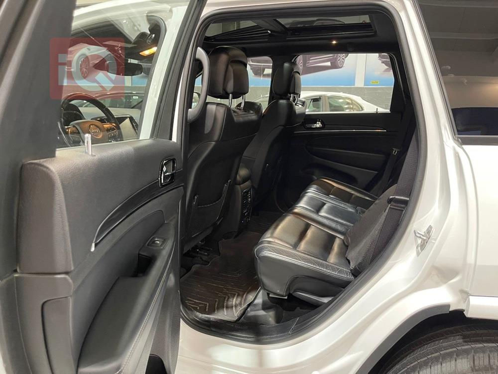 للبيع جيب كراند شيروكي 2021 كلين فول مواصفات 
للاستفسار عن السعر وتفاصيل اخرى الاتصال
***********
