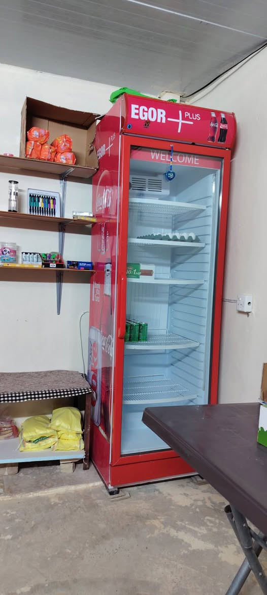 للبيع ثلاجة و مجمدة
***********
