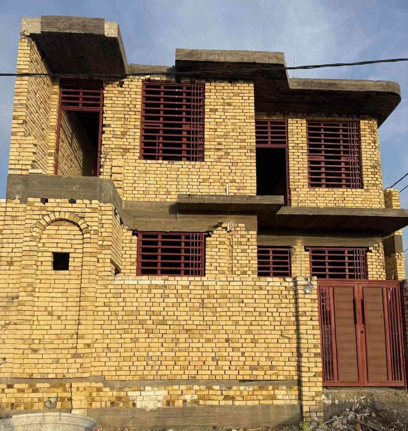 السلام عليكم
هيكل للبيع طابو صرف مساحه 100 متر ركن مربع (10في 10)طابقين على شارع سادين (شارع 30) وشارع ثاني فرعي 

منطقه شويلي خلف دائرة صيانة الكهرباء خريطة مهندس يتكون من ثلاث غرف وصالتين ومطبخ وثلاث مجاميع صحية كامل صب الداخل والشبابيك والابواب (حديد مطعم بديل الخشب)

كامل ماي والمجاري وبوري كهرباء وبروفايلات ديكور اناره

الخدمات ( ماء وكهرباء ومجاري  باقي فقط صب الشارع )

بيع سريع وسعر مناسب جدا 

للاستفسار واتساب 

***********

***********
