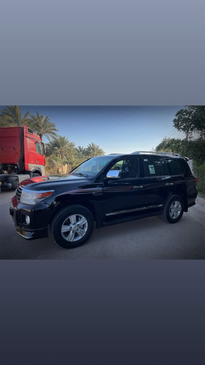 🧿🧿🧿
تحية طيبة اخوان الاعزاء ❤️

تقبل الله صيامكم و قيامكم صوما مقبولا وافطارا شهيا

تویوتا لاندکروز 2010 جکسارە GXR 
محدثه 2014 

فوول مواصفات سعودی .. 

ماشیه 144 الف حقیقی شرط .. 
رقم اربيل انكليزي سنويه وهزه جديده
بسمي تحويل ثاني يوم 

سعر : 305و بيهة مجال 

موبایل : ***********📲
☎️
مکان : بغداد (الكراده )مرکز المدینە 🏠

( فتحە ،'ثلاجه  ،، بصمە ،، شاشە کبیر و کامیرا ،، و داخل بیجی داخلها ماشاالله حیل جدیدە ،، تبرید مرکزی ،، حساسات امامی و خلفی... و باقی مواصفات جکسارە المعروفە ) 

اخوان سیارە بیها بس قطعە وحدە  صبوغ (بنيدفقط) حلوە سیارە 

گیر و المحرک ما مفتوحە بشرط بدون خلل بدون بخار بدون صوت بشرط کلشی .. 🙏🏻

تخم تایر جدید ... 

صدر و حدادیە جدیدە بشرط بدون نقص ..

.. 

اخوان سیارە حیل حیل جدیدە لا نقص و لااي  مصرف بیها ..
وبلخير لصير من نصيبه😘❤️
