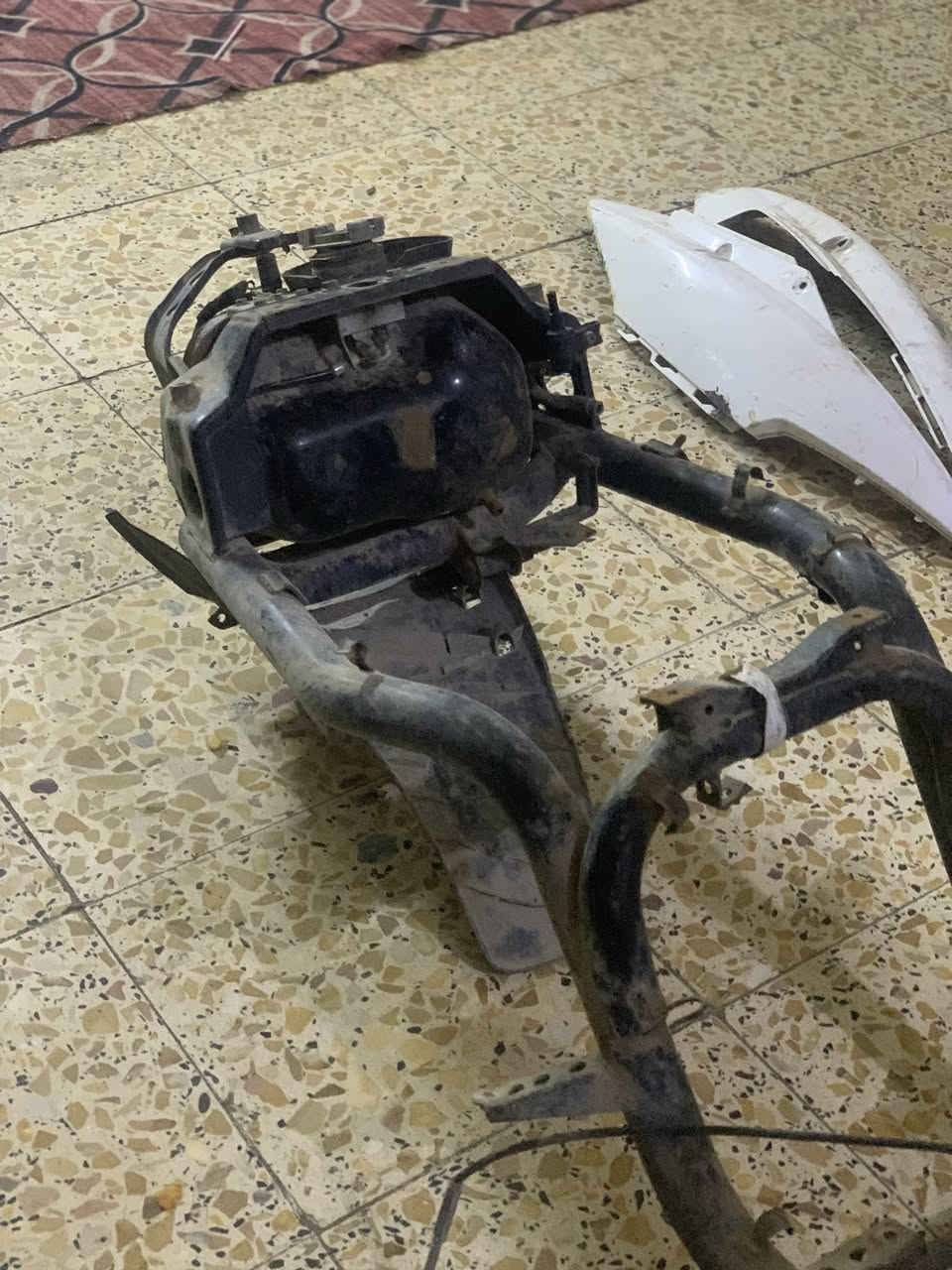 سلام وعليكم غراض مال ماكس عزيزي مكينه بسعر ٧٥ شاصي  سعره١٥٠اوراق كفرات سعر١٠كفرات صفحايات ٥كابريتات بس عوزه تنضيف زوج كابريات الواحد ١٠شوته بلاد مختمه السعر٨دبلات اصلي شغال السعر ٣٠ وياله بلاد السعر٢٥كاعيه سعر٥بلاد طبق مال هندر سعر١٠ كشن سعر ١٠ عزيزي المكينه كايمه عزيزي إذا مو شراي لاتراسل موجود بس واتساب  عزيزي السعر قفل ***********
