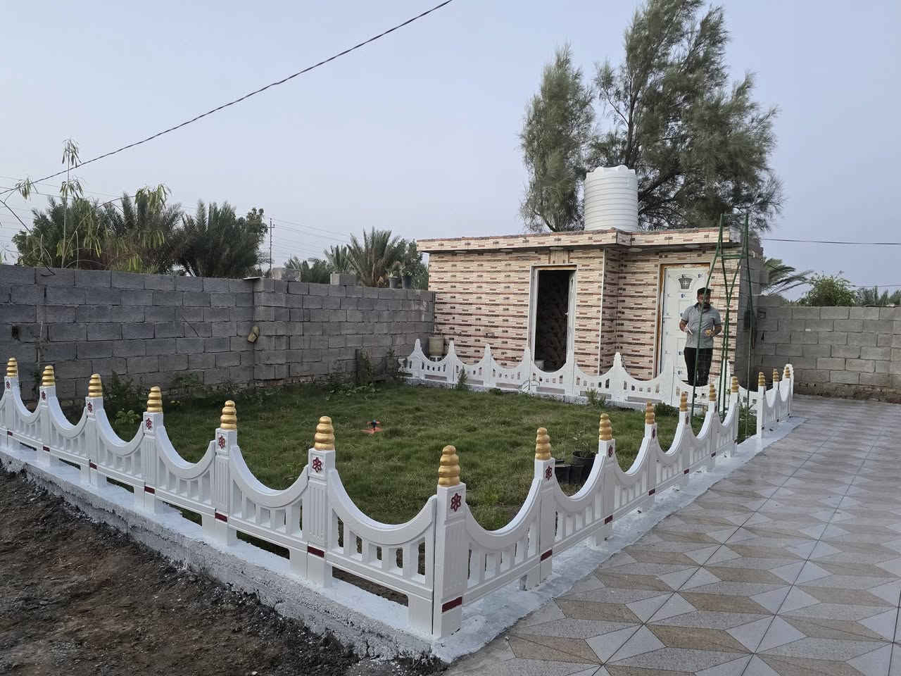 عمل ديكور حديقة او شلالات  حسب الطلب
وتزيين الحديقة وزراعتها بالثيل الطبيعي وشتلات الزينه 
مع اضافة الاسمدة والمبيدات قبل وبعد العمل 
للتواصل 
ذي قار / الرفاعي
***********واتساب
