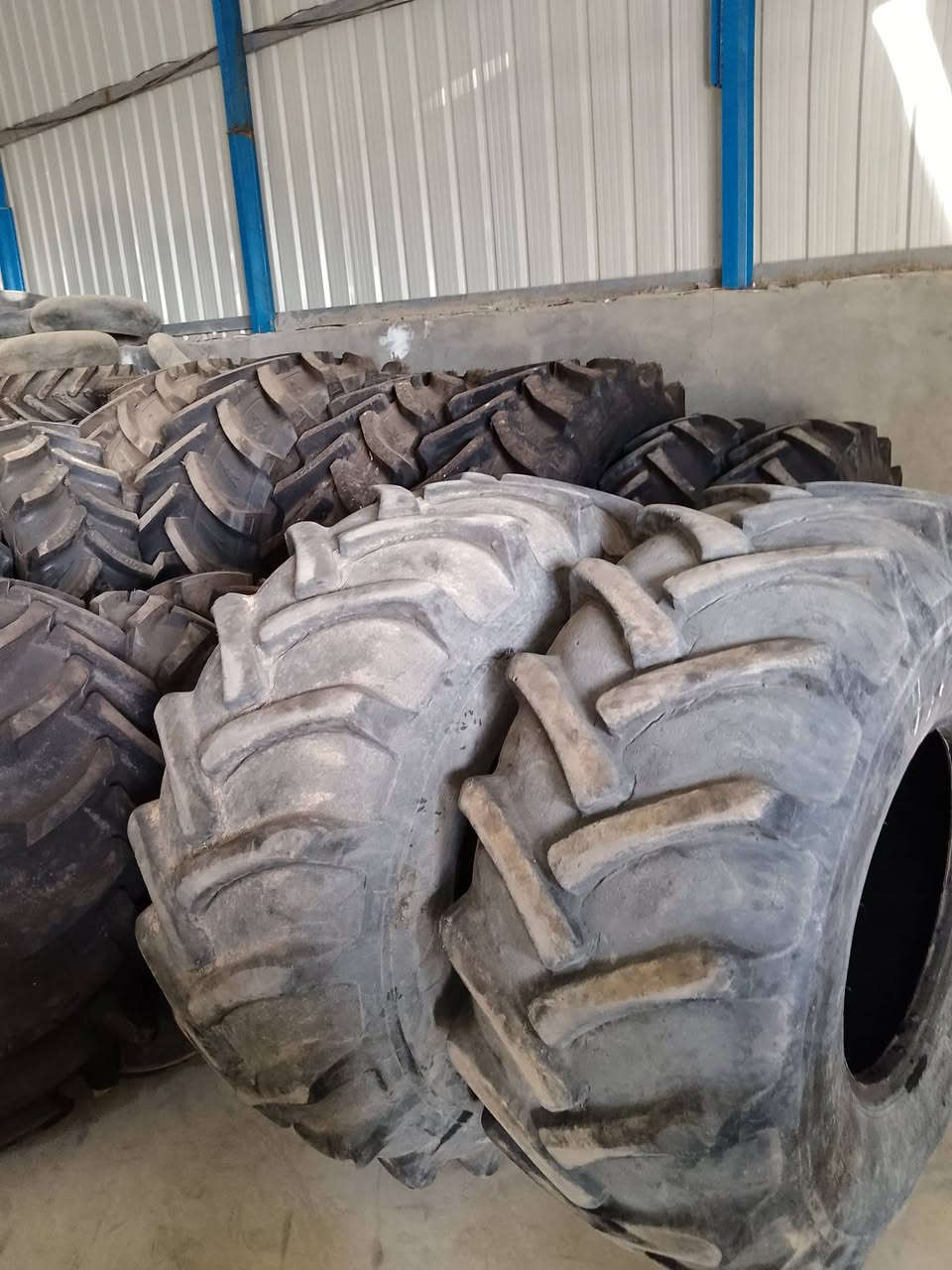 23_1_26
زوج اطارات حاصده مستخدم نسبة نظافته 60/100 للبيع 
متوفر في مجمع ( ابو شعلان للاطارات الزراعيه )
***********
(الشوملي _طريق شوملي دغاره _مقابل بوابة مدينة الروان السكنيه _بعد سيطرة ابا ذز ب50 متر )
