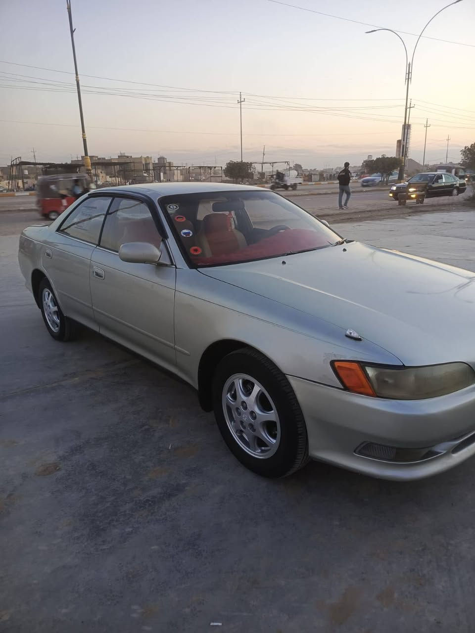 السلام عليكم مارك للبيع موديل 94سياره مكفوله من كص ونقل جثه ولعيب شرعي وضربه وصبق محرك وكير ونجي جديد حداديه خلفي وامامي شرط جديده تخم تاير  رقم بصره مشروع وطني سنويه 27 سياره مال جناي السعر 65 بيه مجال رقم الهاتف *********** مكان 
ذي قاره غراف
