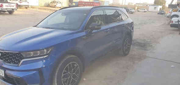 السلام عليكم.  سورنتو امريكي موديل 2021 أعلى فئة فول مواصفات
محرك 2500 تيربو. 
خمس كاميرات 
داخل VIP 
ثلاث قطع تبريد.
  كشنات كهرباء وتبريد تدفئة 
بانوراما. فور ويل. 
داتاشو.  . قيادة ذاتية وتحديد مسار.  
حاكيه بين السائق والركاب. توقف ذاتي أمامي خلفي جانبي 
تدفئة استيرن.وضعيات قيادة ومنحدرات..
تشغيل عن بعد . 
بصراحة السيارة بيهاا اهواي مواصفات.  ضرر السيارة تبديل بنيد بلادي نفس اللون ودعاميه.. صور الضرر مرفقه بالمنشور. السيارة ماشيه 93الف كيلو.. مو ميل.. سعر السيارة 250 وبيهاا مجال بسيط.  رقم أربيل وكاله بأسمي. 
***********
***********
