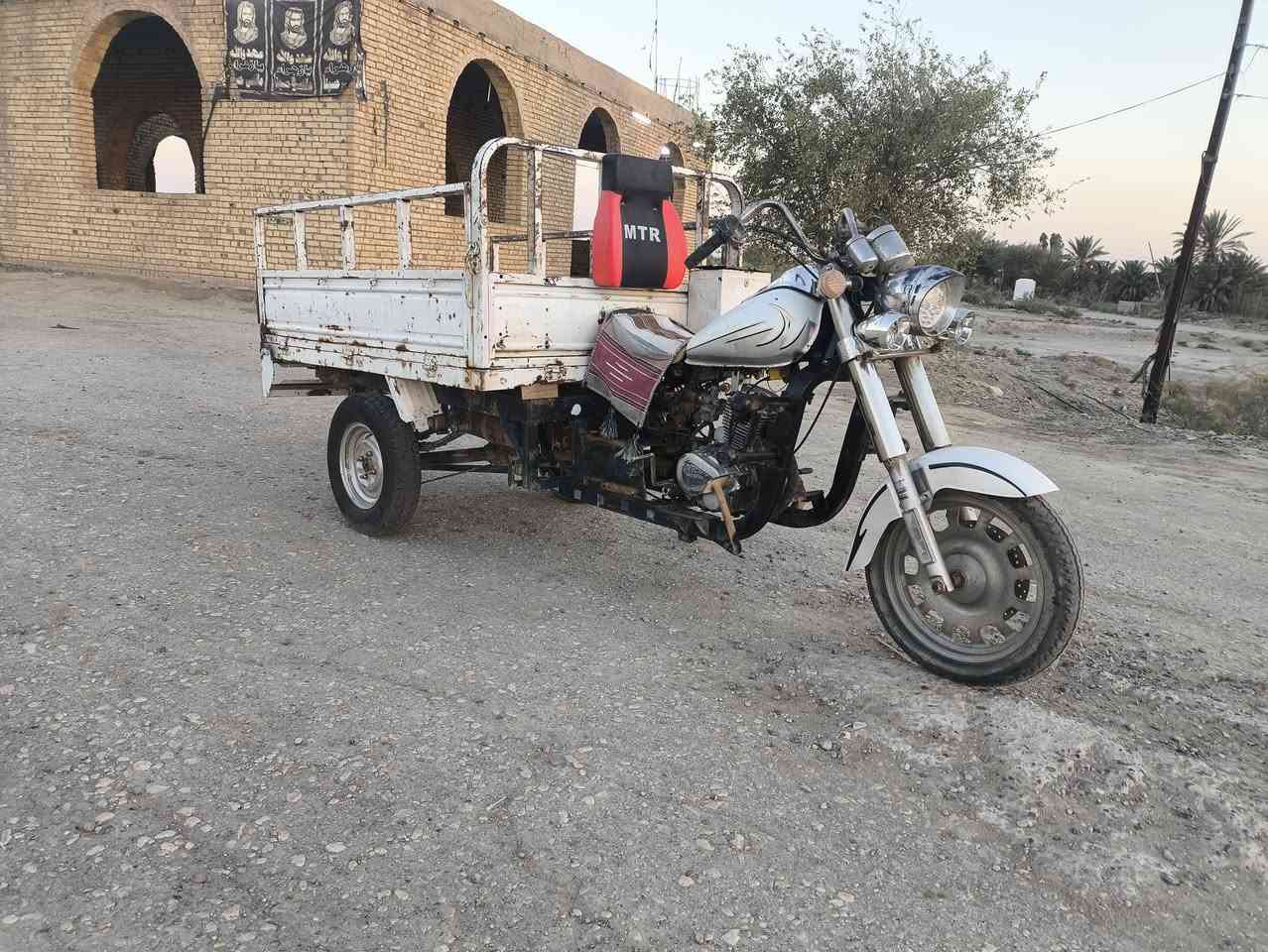 لعامتي ار موديل 2008 رقم اسود وسنويه شاصي مكفول محرك 2021 الستوته جاهزه كلها السعر 950  العنوان الديوانية المهناويه الشراي يتصل.   ***********

