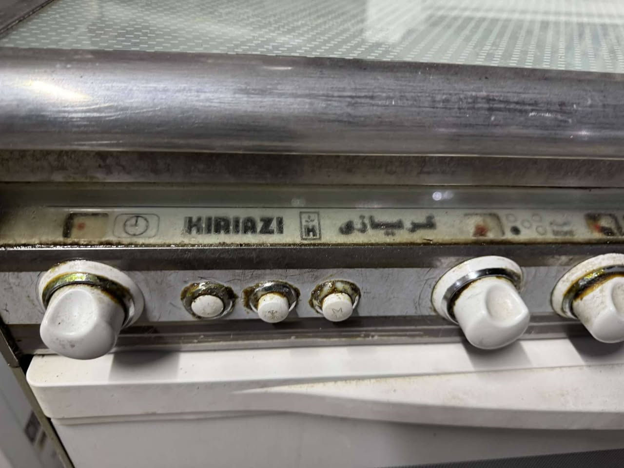 معرض زياد الأثاث المنزلي 🫴
طباخ كريازي مصري باب اول شرط ما مفتوح بعده عله وضع شركه اي عيب ما بي 
تكريت شارع الزهور خلف افران الكرخ لستفسار نتصال ***********
