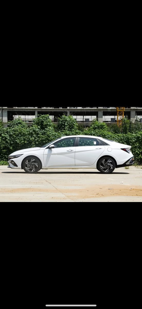 تجميع صيني
فول موصفات 
1/1
موصفات الانترا معروفة 
تجي فول 
بدون ملاحظات
رقم نينوى كامل 
هزة سنوية كلو جديد
ماشية 3الف 
الاستفسار خاص 
او على الرقم 
***********
