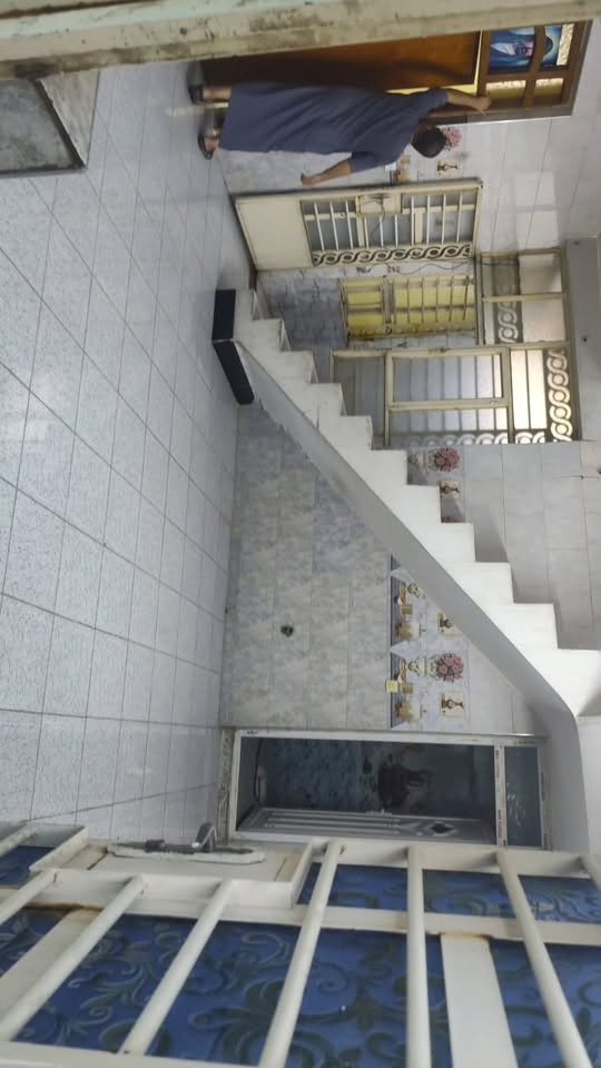 السلام عليكم
بيت للإيجار ركن في منطقة الشعب /الجزائر / قرب محطة سما بغداد 
قريب الشارع العام شارع تبليط وخدمات 
مساحة البيت 100م
استقبال وحولي وغرفة نوم وخدمات 
طابق ثاني بيتوته وسطح 
للاستفسار ***********
