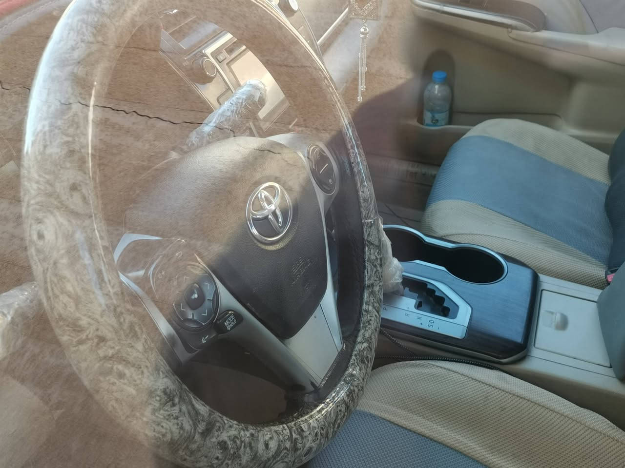 للبيع – كامري خليجي 2014
💰 السعر: 160  قابل للتفاوض
🔹 المواصفات:
لون: أبيض صدفي
بصمتين (تشغيل بصمة)
شاشة لمس
كاميرا خلفية
حساسات أمامية وخلفية
إشارات بالمرايا
ويل كب
4 دسك
محرك 2500 – أربع سلندر المرغوب 
داخلية صاج + كشنات جلد كهرباء
تخم تاير وكالة
أعلى مواصفات بالخليجي
🎧معلومات السيارة:
السيارة باسمي
رقمها: سليمانية
بيها صونار في بغداد (حيدر الوندلاوي)
وصونار أيضاً في السليمانية ماخذلها
السيارة جاهزة من كلشي
📍 العنوان:
قضاء بلد – حي الشهداء
📞 للاستفسار:
***********
