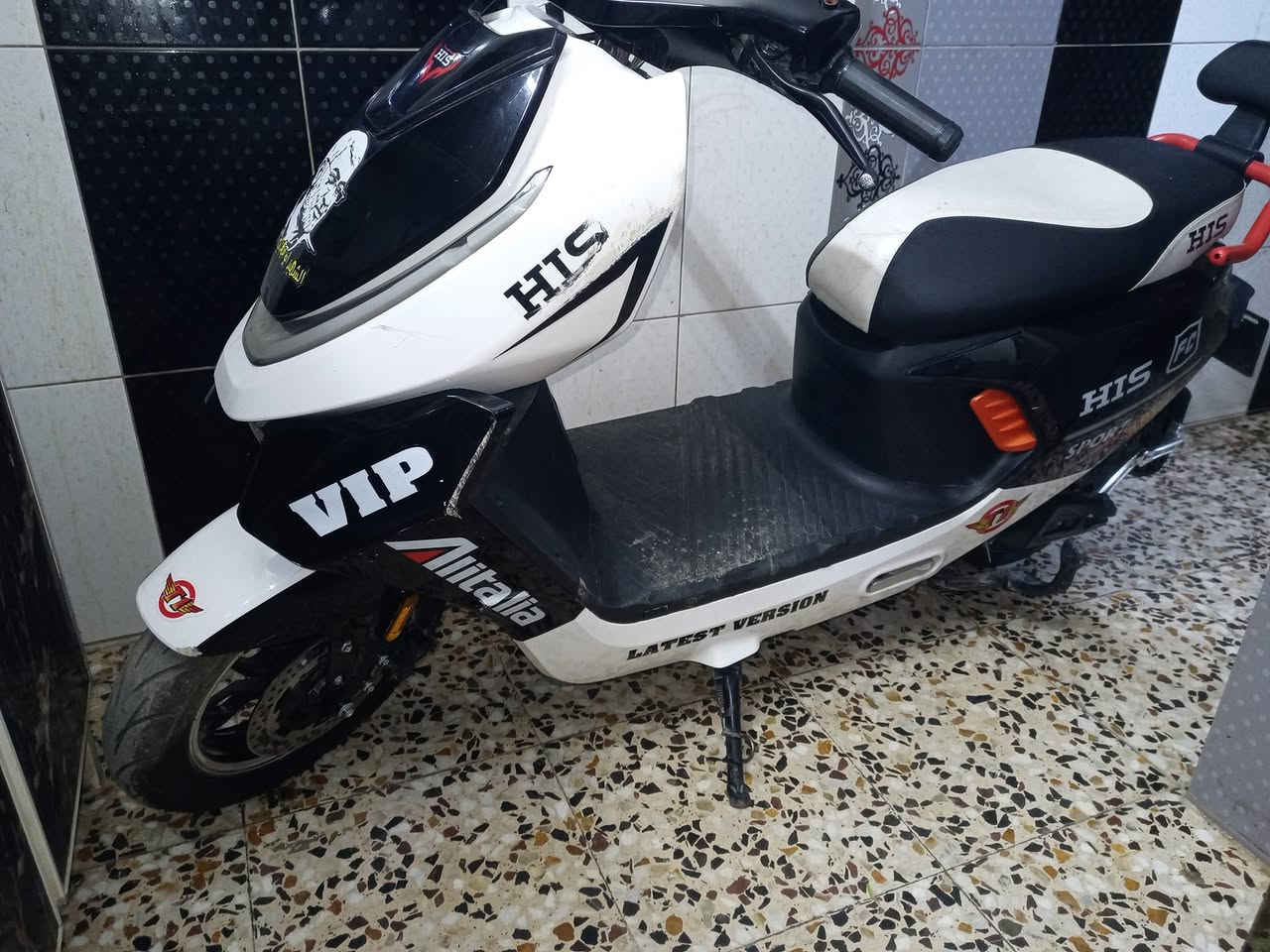 دراجه شحن f1 موديل ٢٠٢٦ بطاريه ٣٠٠٠ نظام p بارك ونظام R بك ثلاث نمر سرعه ٩٠ مكان الدراجه بغداد السعر مليون ***********
