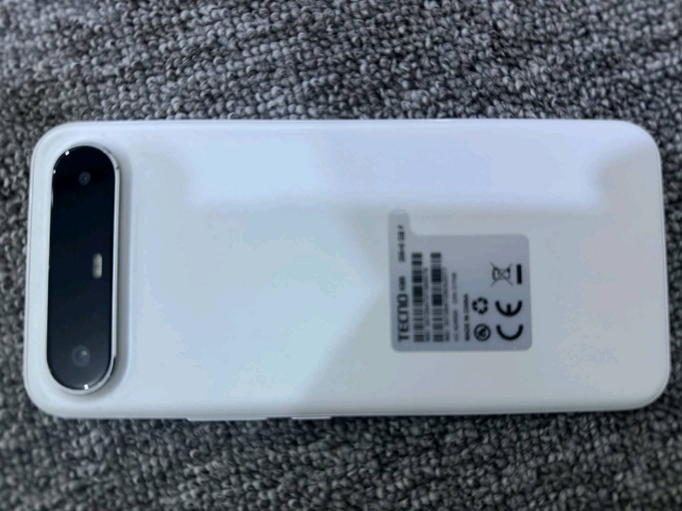 TECNO POVA Slim 5G جهاز جديد استعمال قليل  اقل الشهرين مكان 
كوت ***********