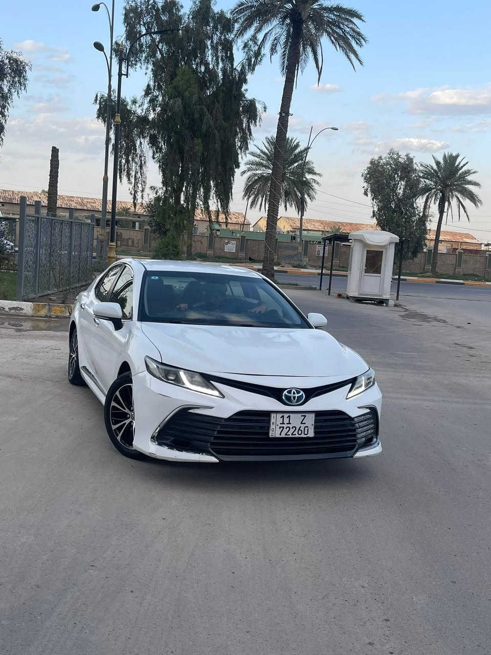 كامري مرمزه  2023 تكسي دبي ماشيه ١٣٣ الف 

لونها الاصلي ابيض بيها قطع صبغ 

مواصفاتها LE

هايبرد وبانزين 

رقمها بغداد الدولي بااسمي 

نضيفه وجاهزه مناقصها شي 

سعرها ١٣٥ وبيها مجال كلش بسيط 

للاستفسار ***********
