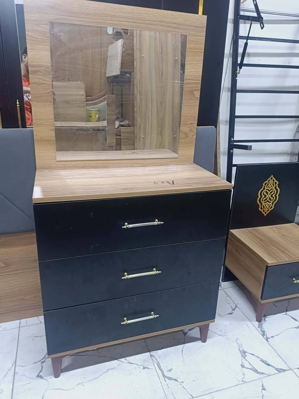 غرفة نوم تركي 
العدد 6
السعر 425
شد🪛 ونقل🚛 داخل بغداد مجاني


**إذا كنت صاحب هذا الإعلان وتريد حذفه لأي سبب، رجاءا أرسل رسالة إلى الدعم الفني**