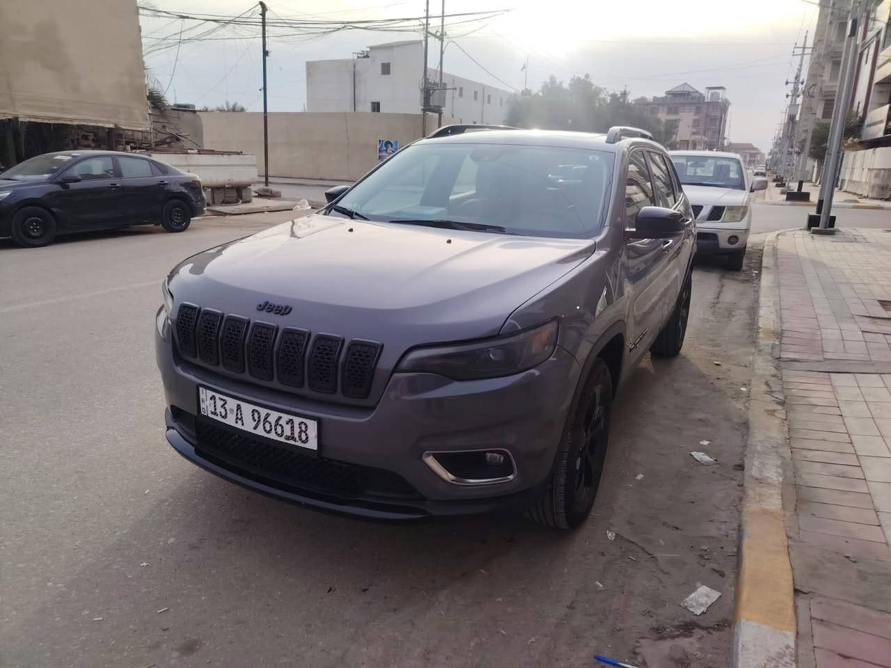 جيب بزون شيروكي فول مواصفات موديل 2023 رقم دولي رقمها ميسان سياره ماشيه 30 الف فول 1-1 حادثها بسيط رقم الهاتف ***********
