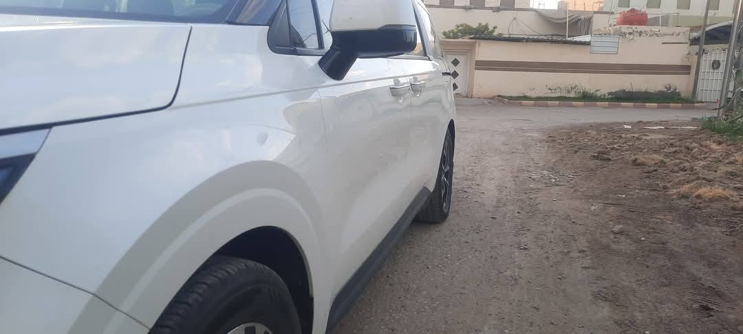 السلام عليكم 
كيا كرنفال موديل 2023
وارد كوري بيها قطعتين صبغ باب السايق وباب السلايت 
السونار موجود
سيارة فول مواصفات 
ماشيه 28
مكانها واسط 
رقم بغداد بأسمي
سعرها 280 وبيها مجال
الاستفسار: ***********
