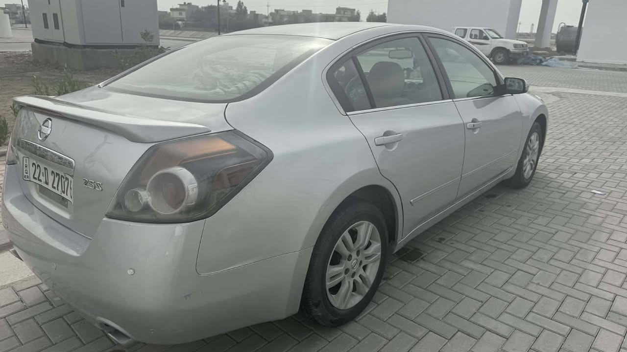 التيما موديل 9 خليجي فول مواصفات 1 على 1 رقم اربيل بشرط تحويل والغرامة السياره بيهه  ثلاث قطع صبغ بدون اي دواخل كما موضح بسونار 
السنوية لل26 شهر 9 
مكينه وكير بشرط لأ صرف ولا بخار 
السياره جاهزة وبالعافية على إلي ياخذهه 
السعر 94 وبيهه مجال 
العنوان كلار سليمانية رقم الهاتف ***********
ملاحظه ماتجاوب على تعليقات
