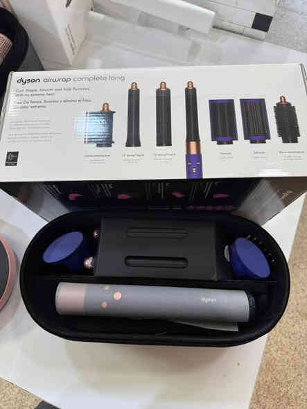 Dyson airstrait original 🌪️
سشوار دايسون الاصلي ٦ روؤس 
***********
