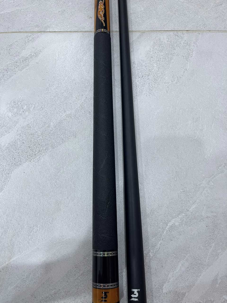 سلام عليكم
للبيع كيوب ماركة برايدر 314 كاربون فايبر جديد 

غير مستخدم تبه ملونه طبقات حجم 12 قبضة جلد سن طلقة يدعم اكستيشن وزن 20oz 

سعرة 100 الف عنوان موصل 

متوفر توصيل جميع المحافظات رصيد 5 اسيا


**إذا كنت صاحب هذا الإعلان وتريد حذفه لأي سبب، رجاءا أرسل رسالة إلى الدعم الفني**