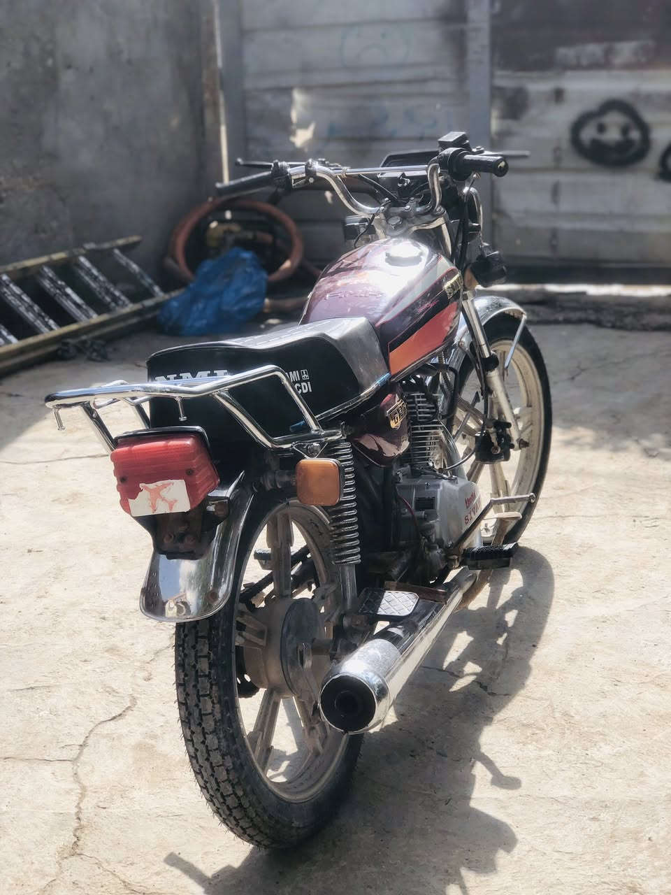 سلام عليكم كير سيفان اورق اصلي ما بيه نقص لسعر 350وبيه مجال رقمي ***********
