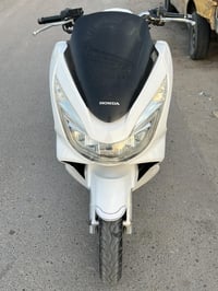 Pcx جيل ثاني يابانيJf مكفوله      ماشيه 31 الف قبل 3 شهر من نازله من م...