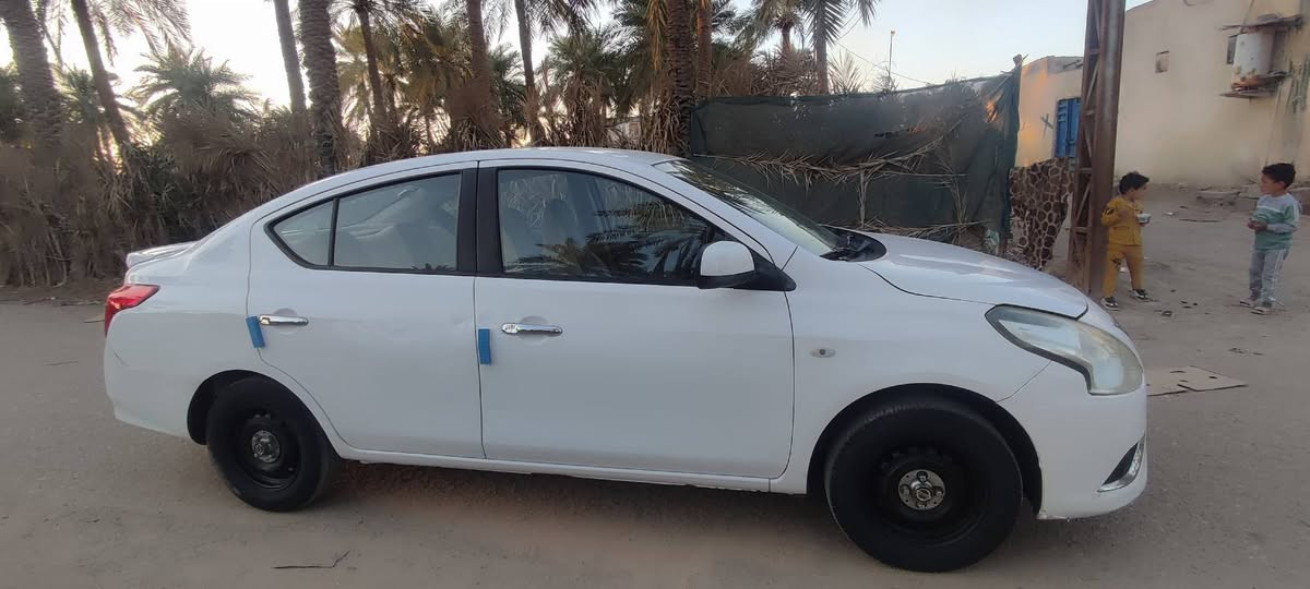 السلام عليكم نيسان صني هندي
مديل 2020

السياره بيهة قطعتين بارد بلچاملغ الخلفي والامامي حك اربع اصابع تجي وتشوف بعينك السياره احلا من الصور  اعتبارها مكفول

السياره منتهيه سنويتهة رقمها اربيل مكانهة البصره

باسم شركه ميران  وعندي وكاله باسمي مامتواجد ع الفيس فقط اتصال 
السعر 100 وبيهة مجال حك الجيه
ورجائآ  لحد يكسر بحلال العالم ***********
