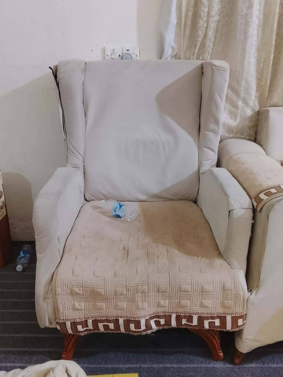 تخم 7مقاعد مستعجل علابيعه هوه والمفرش مالته سعر 110 وبي مجال عنوان بغداد الغدير


**إذا كنت صاحب هذا الإعلان وتريد حذفه لأي سبب، رجاءا أرسل رسالة إلى الدعم الفني**