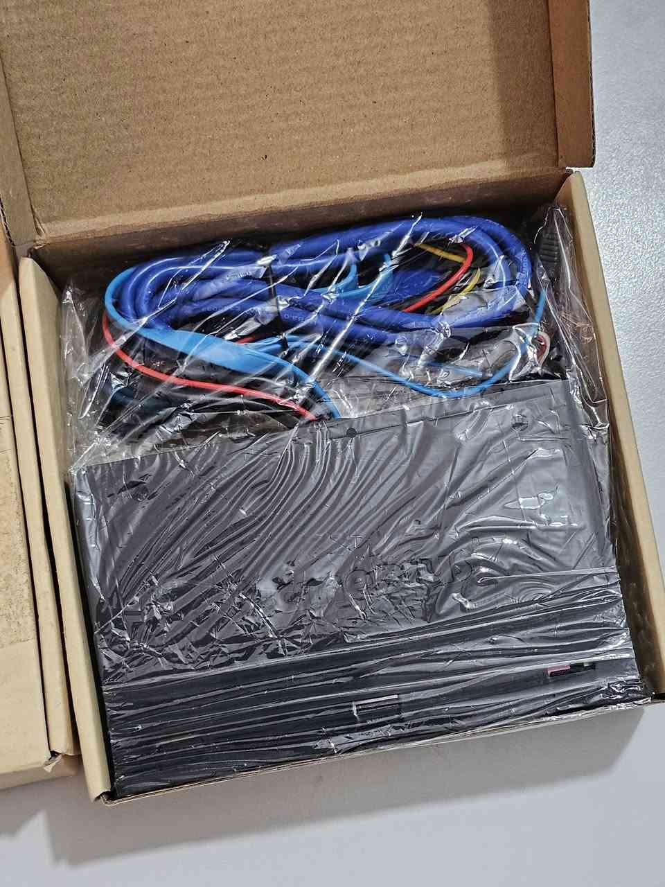 بلتن دوكستيشن
متوفر قطعتين جديد لوك سعر القطعة 25 الف 
متوفر توصيل


**إذا كنت صاحب هذا الإعلان وتريد حذفه لأي سبب، رجاءا أرسل رسالة إلى الدعم الفني**