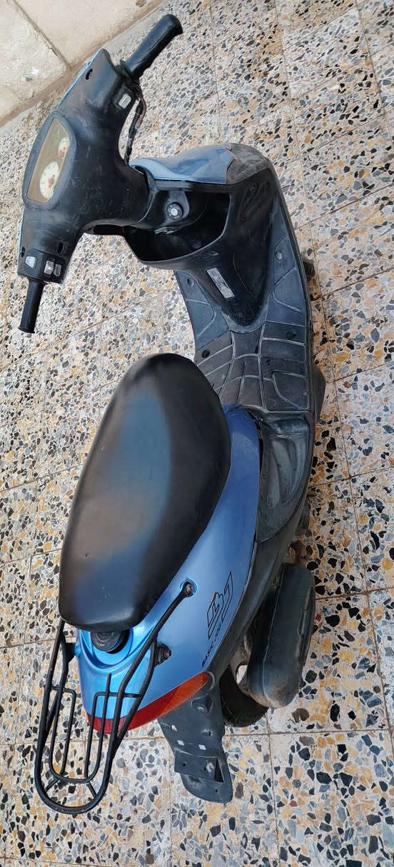 دراجه يوماهه البيع اسعر 350 التصل على رقم ***********
