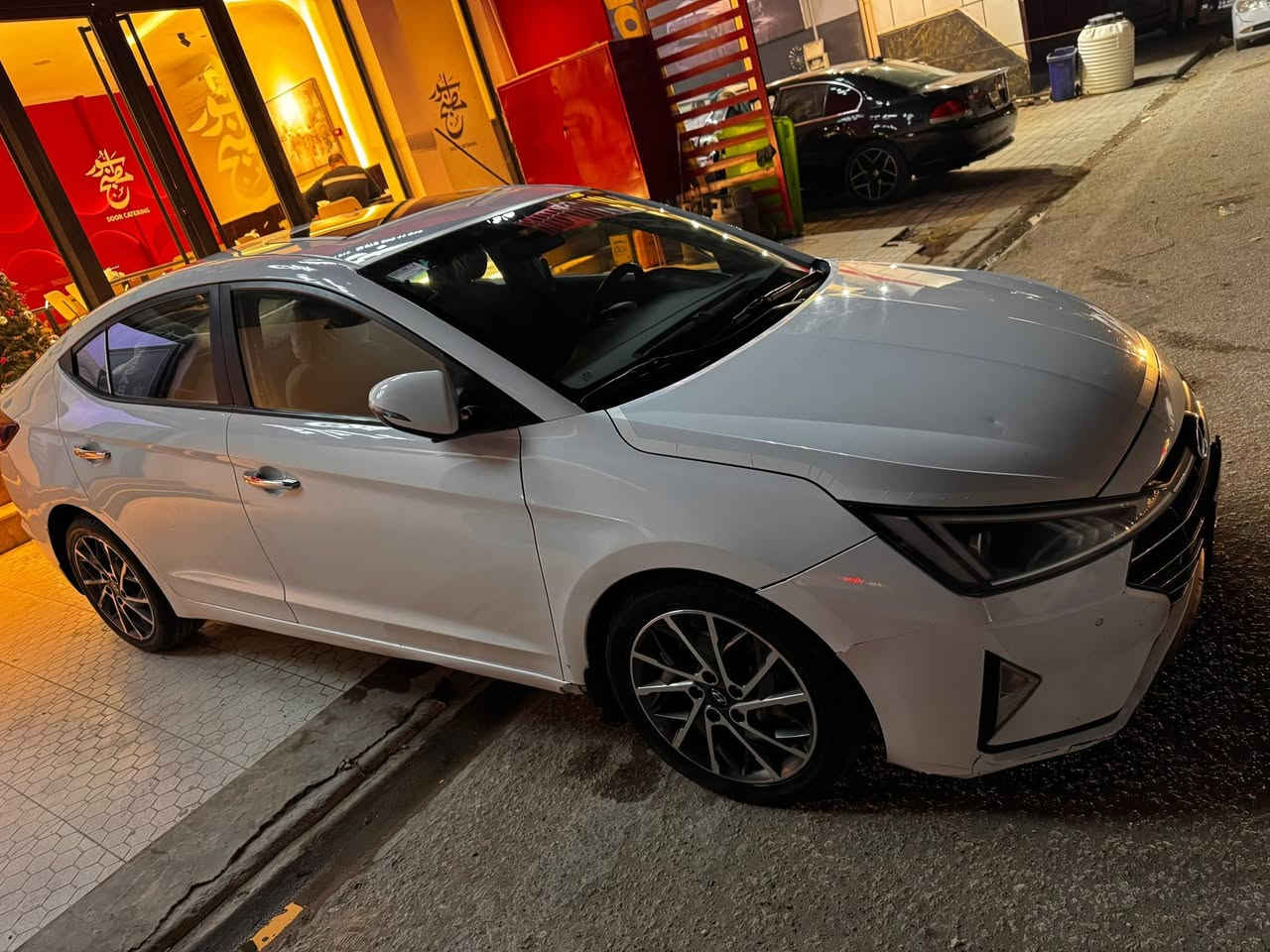 السلام عليكم
النترا 2020 خليجي رقم اربيل بدون صبغ فقط بارد بطرف الباب الامامي والخلفي موضح بالصور السياره ماشيه 100 الف حقيقي محرك 2000 دوش مري شفط سلايد ويل كب حساسات كامره تبريد خلفي وكاله تحويل جاهز
***********
النجف
السعر 155 وبيهه مجال بسيط
