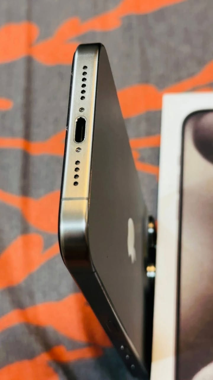 15 برو ماكس دبل خط دبل شرق اوسط
ذاكره 256 بطاريته 88 
مامفتوح وتر زلغ مابي تيتانيوم 
غراضه كامله وياه 3 كفرات واحد منهم كاربون فايبر سعره 35 هديه وياه الجهاز  فقط بي خط خفيف وماماثر ابد جهاز مال جناي وبلعافيه علياخذه وسعره 725 بسعر ال13 مكاني نجف حي الميلاد شراي خاص كل التفاصيل مذكوره اقره المنشور قبل لا تراسلني


**إذا كنت صاحب هذا الإعلان وتريد حذفه لأي سبب، رجاءا أرسل رسالة إلى الدعم الفني**