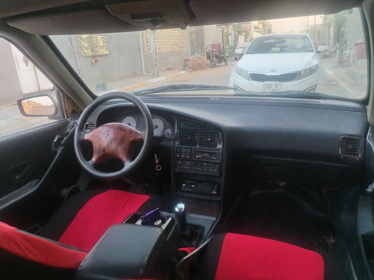 محرك لا تنقيص ولا تبخير كير نضيف
موديل ٢٠١٥ 
حداديه نص عمر تحويل ثاني يوم
السعر ٢٢ وبيها مجال شويه ***********
مكاني الديوانيه
