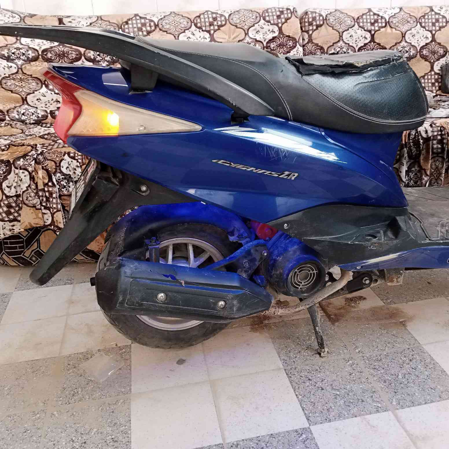 دراجه سكنس صيني مجفته قبل اسبوع السعر 400  كهربائيات كلهه شقاله سلف هندر العنوان القرنه الشرش شلهه الحسن قرب مطعم انوار الديرة الرقم بس وا تساب ***********
