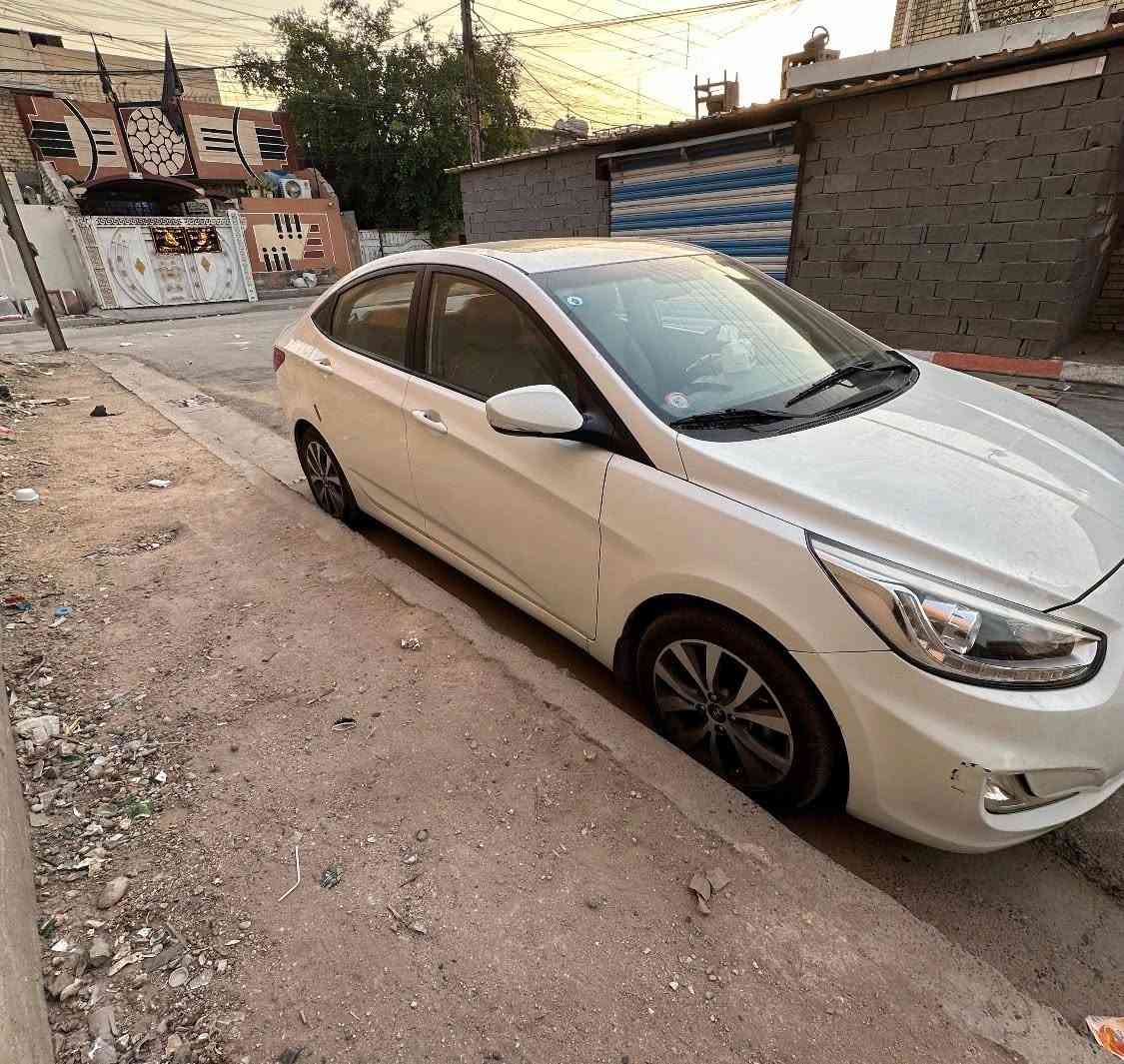 سلام عليكم
اكسنت للبيع 
موديل ٢٠١٦ خليجي 
فول مواصفات كير ومحرك وتبريد كفاله 
فتحه 
تحكم سترين جهتين 
تثبيت سرعه 
نضام ايكو 
شاشه 
ويل كب
حساس خلفي 
كامره خلفيه  
جام اتو 
السياره جاهزه للاخير 
تخم تاير صدر امامي خلفي كله بشرط جديد 
سياره ماشيه ٦٥ حقيقي قابل للزياده 
رقمه انكليزي جديد هزه جديده صفر غرامات 
بيه صبغ شبرين بل بنيد 
وبيه طخه بل باب وخفيف بل كنر واضحه بصوره 
مكانه  بغداد سعره ١١٠ وبيه مجال 
***********
